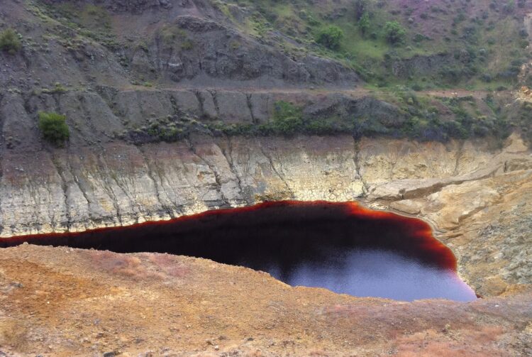 Kampia mine acidic lake